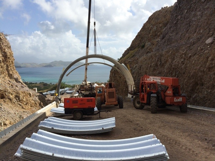 Armtec: Tunnel de protection contre les blocs rocheux de Saint-Kitts. Project Image 1